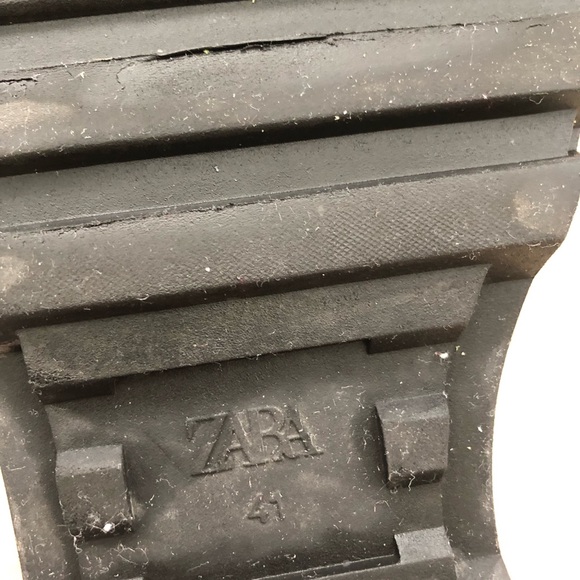 Zara Men's Classic Black Leather Ankle Boots - Picture 6 of 7